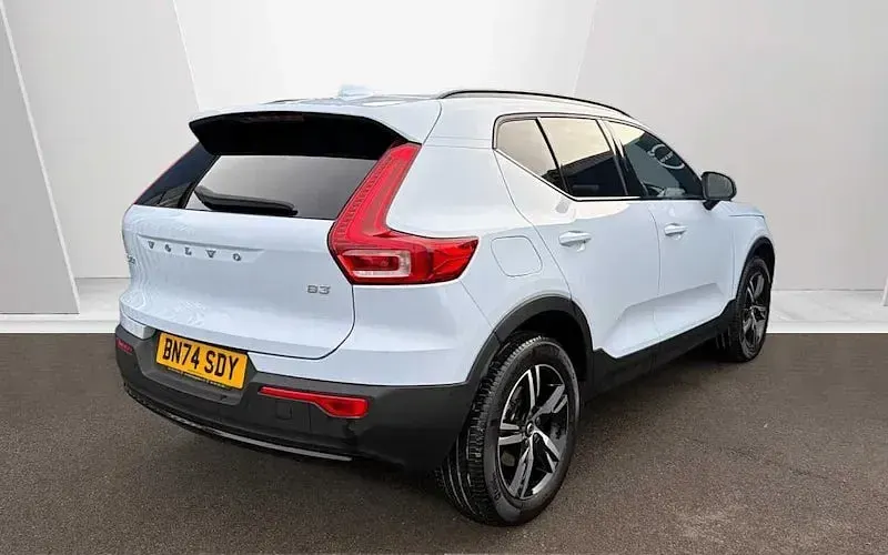 Used Volvo XC40 Plus 163 HP (119 kW) 2025 SUV