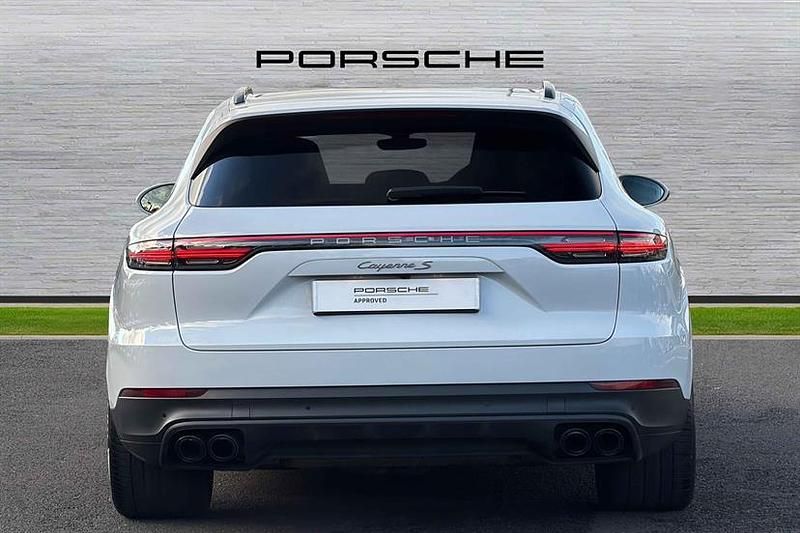 Used Porsche Cayenne S Platinum Edition 440 HP (323 kW) 2022 Carrara white SUV