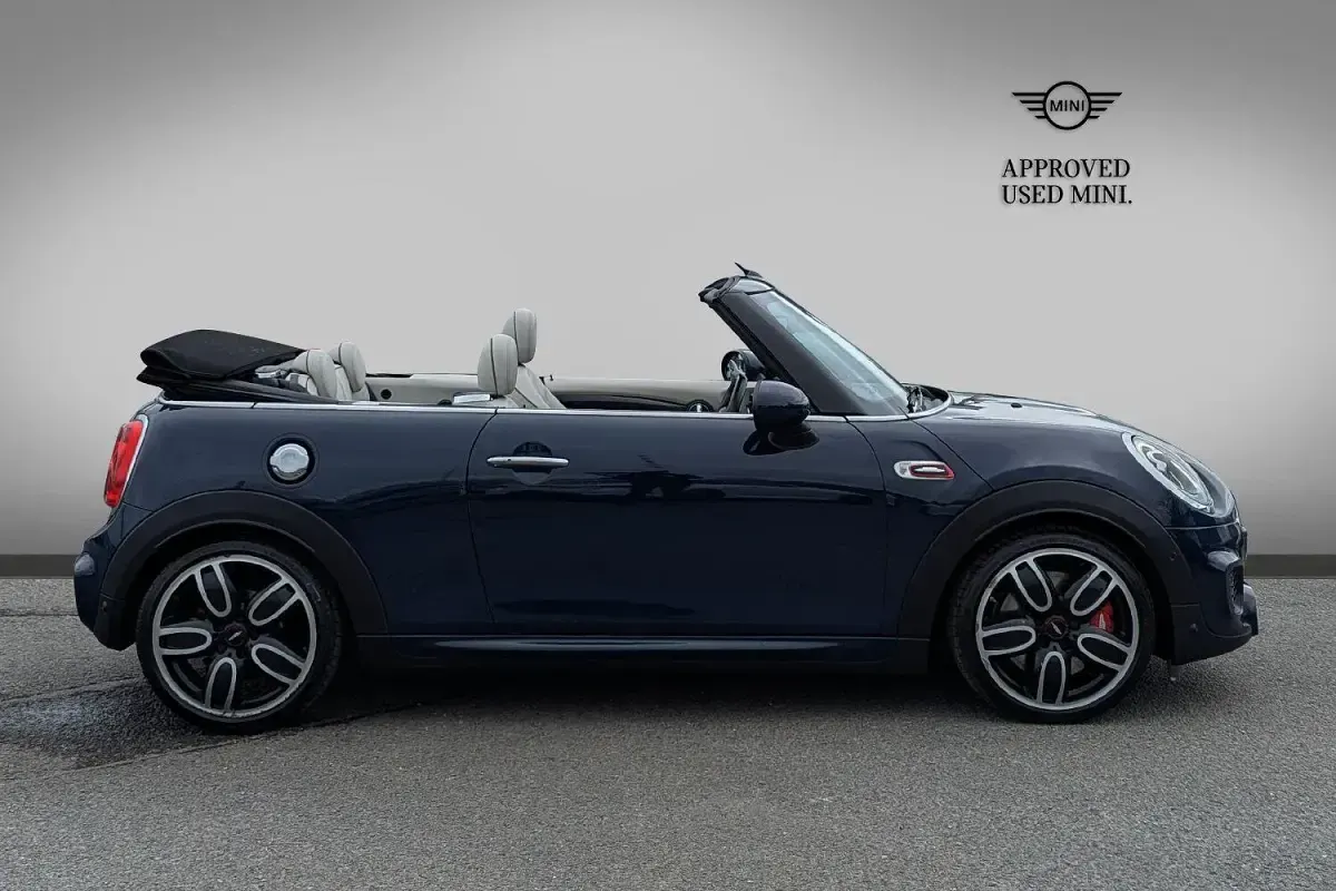 Used Mini John Cooper Works 228 HP (167 kW) 2016 Blue Hatchback