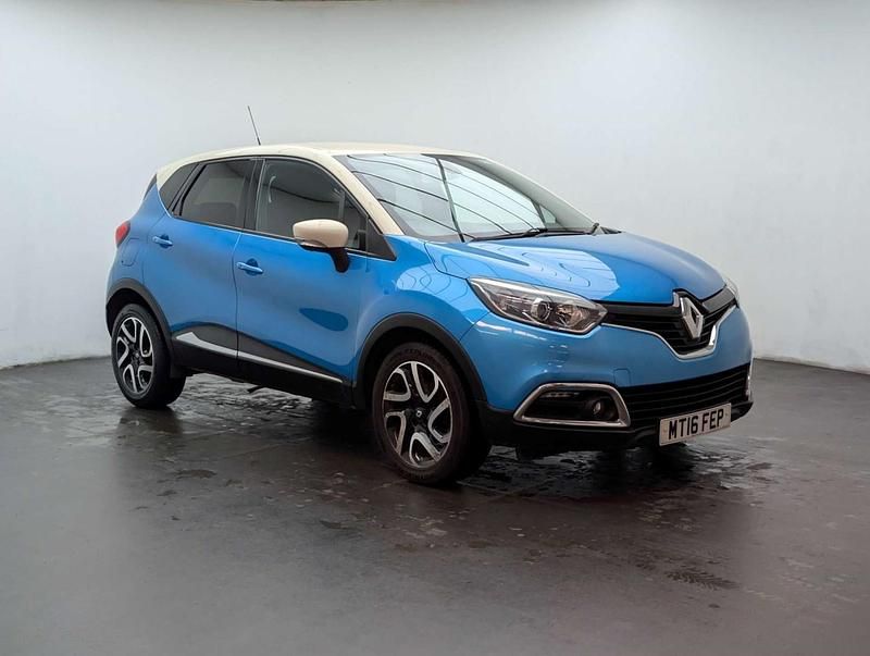 Used Renault Captur Dynamique 90 HP (66 kW) 2016 Blue/cream SUV