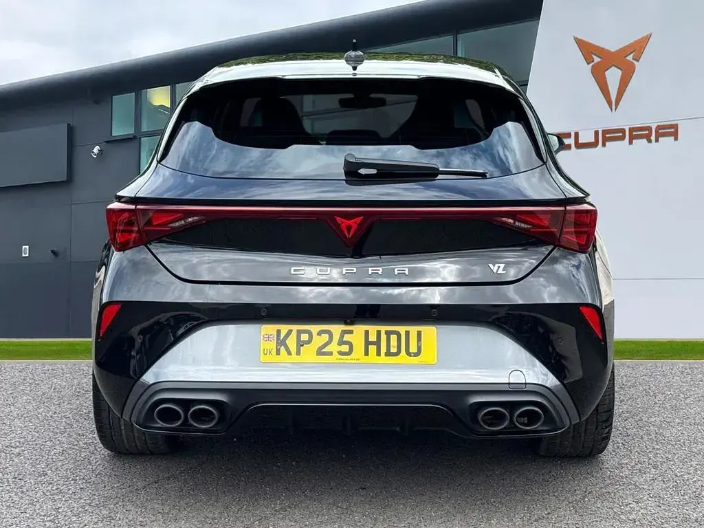 Used Cupra Leon VZ3 325 HP (239 kW) 2025 Black Hatchback