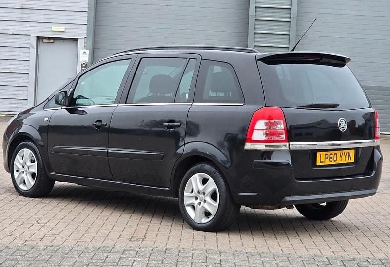 Used Vauxhall Zafira 115 HP (84 kW) 2011 Black MPV