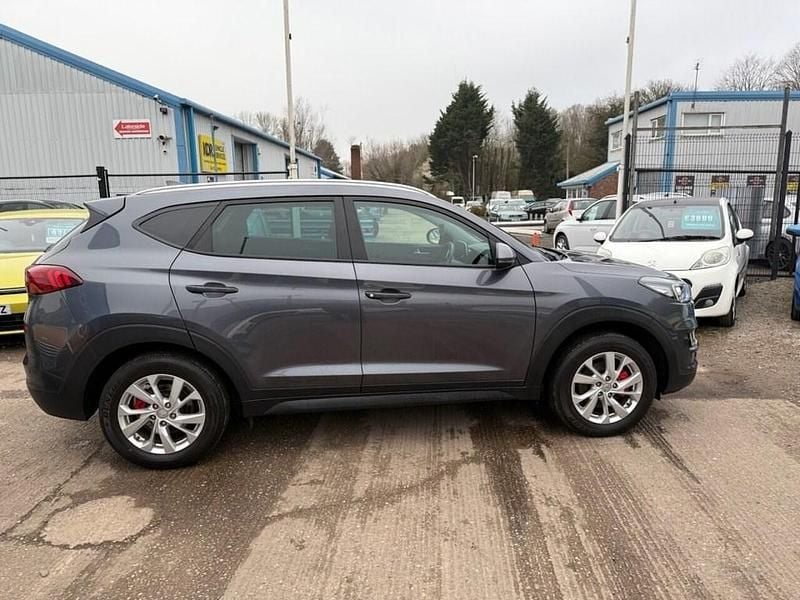Used Hyundai Tucson SE 132 HP (97 kW) 2018 Grey SUV