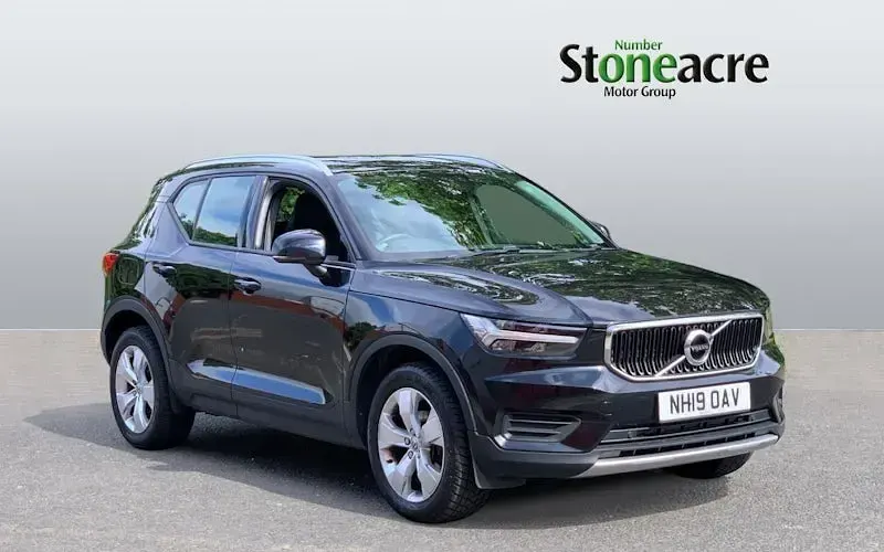 Used Volvo XC40 Momentum 163 HP (119 kW) 2022 SUV