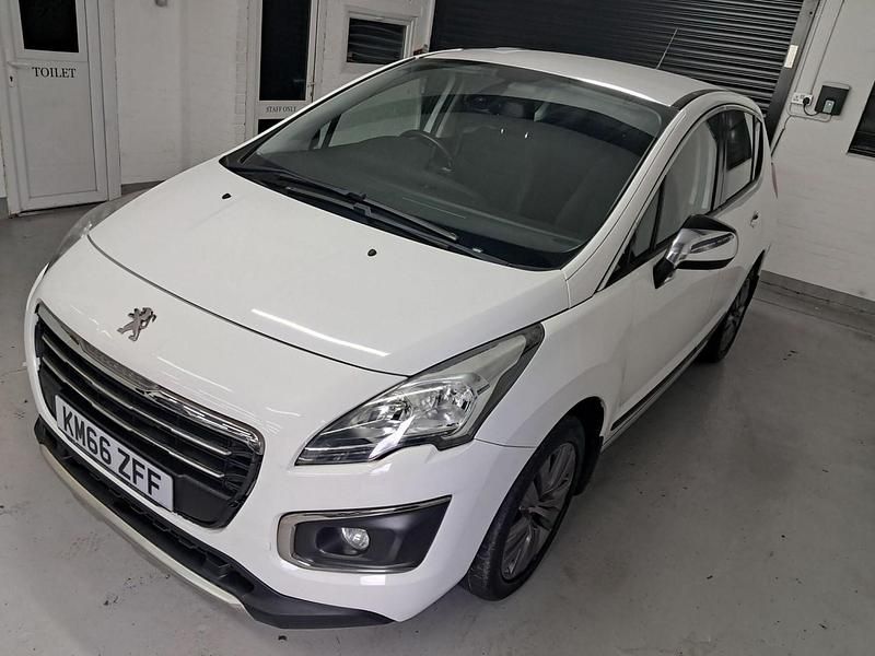 Used Peugeot 3008 Active 2016 White Hatchback