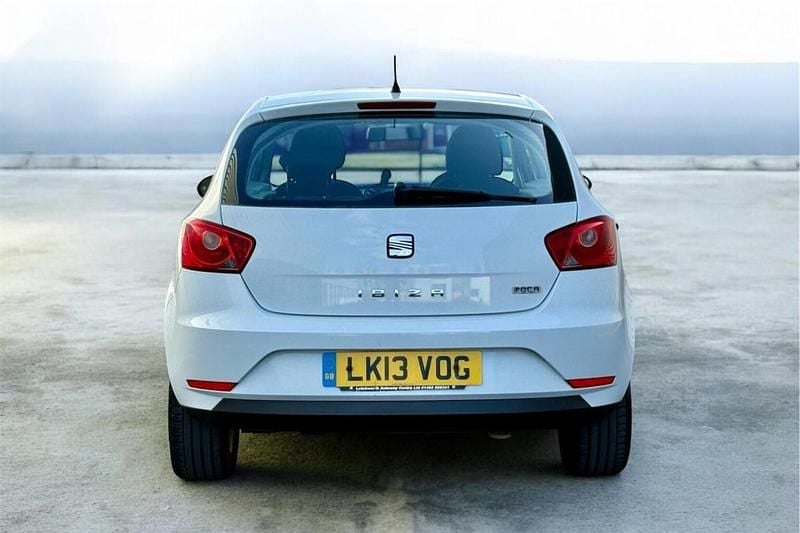 Used Seat Ibiza 85 HP (62 kW) 2013 White Hatchback
