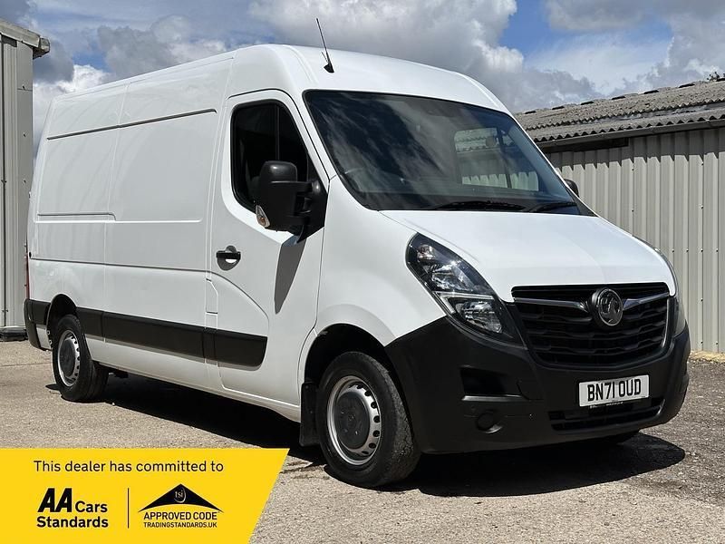 White Used 2021 Vauxhall Movano Edition Van | £11,250 (Good price) - Image 1/4