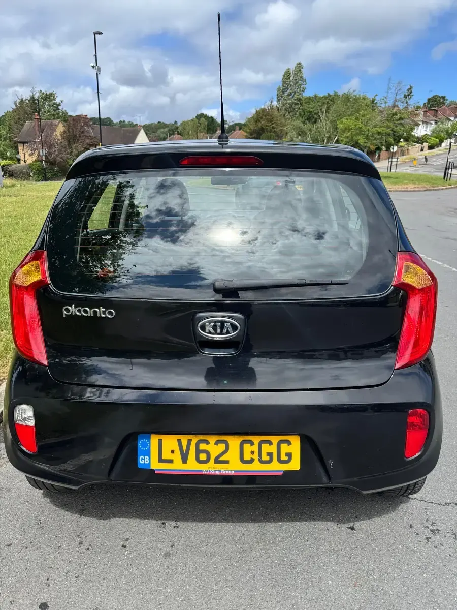 Used Kia Picanto 84 HP (61 kW) 2012 Black Hatchback