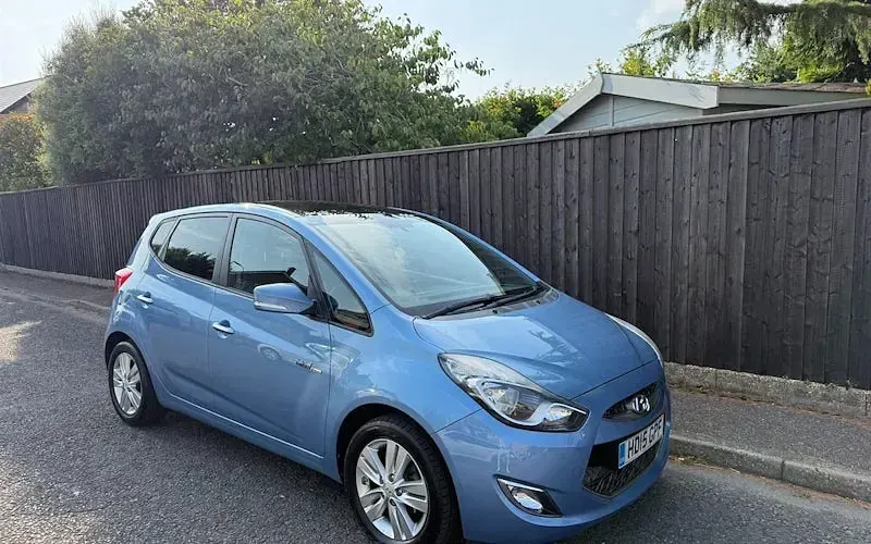 Used Hyundai ix20 SE 116 HP (85 kW) 2018 Blue Hatchback