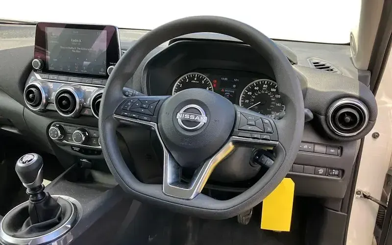 Usado Nissan Juke Acenta 114 CV (83 kW) 2023 Blanco SUV