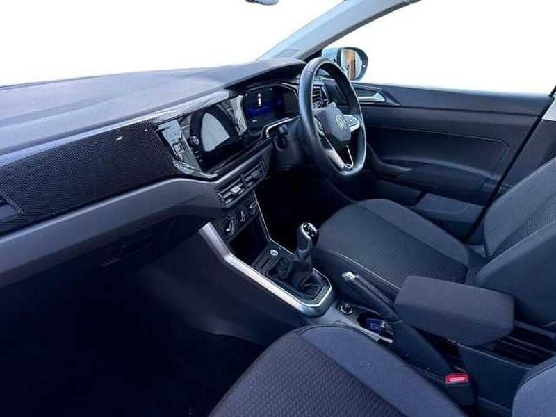 Used VW Taigo Life 110 HP (80 kW) 2022 Silver SUV