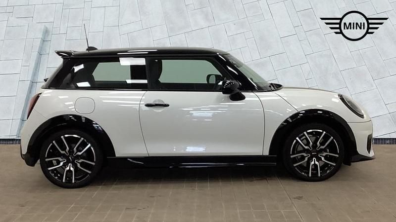 Used Mini Cooper S Hatch 201 HP (147 kW) 2024 White Hatchback