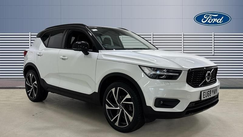 White Used 2018 Volvo XC40 R-Design Pro SUV | £17,490 (Good price) - Image 1/3