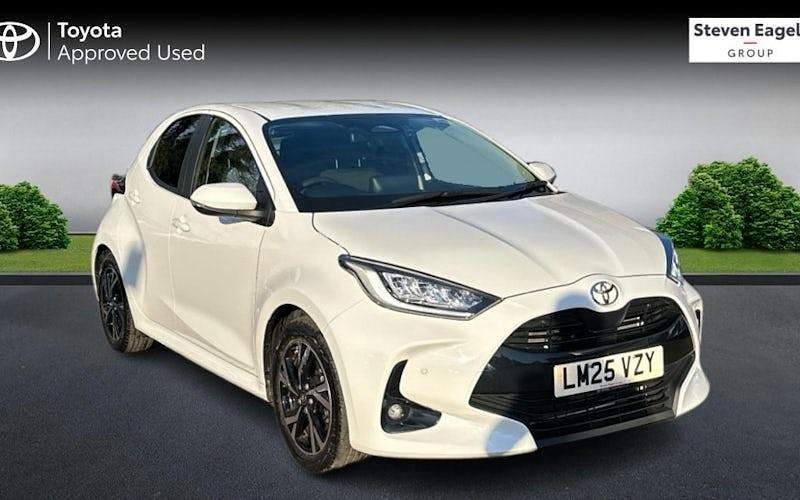 Used Toyota Yaris Hybrid Design 116 HP (85 kW) 2025 Hatchback