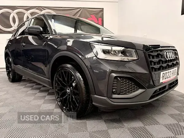 Używany Audi Q2 Black Edition 150 KM (110 kW) 2022 Szary SUV