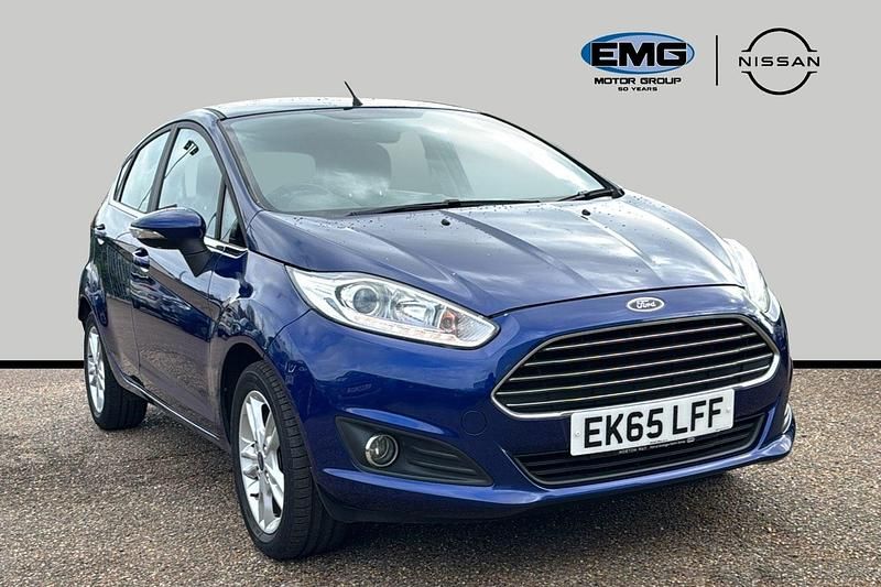 Used Ford Fiesta Zetec 105 HP (77 kW) 2015 Blue Hatchback