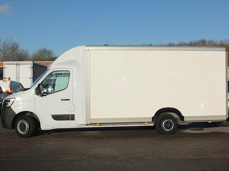 Used Renault Master 145 HP (106 kW) 2023 White Van