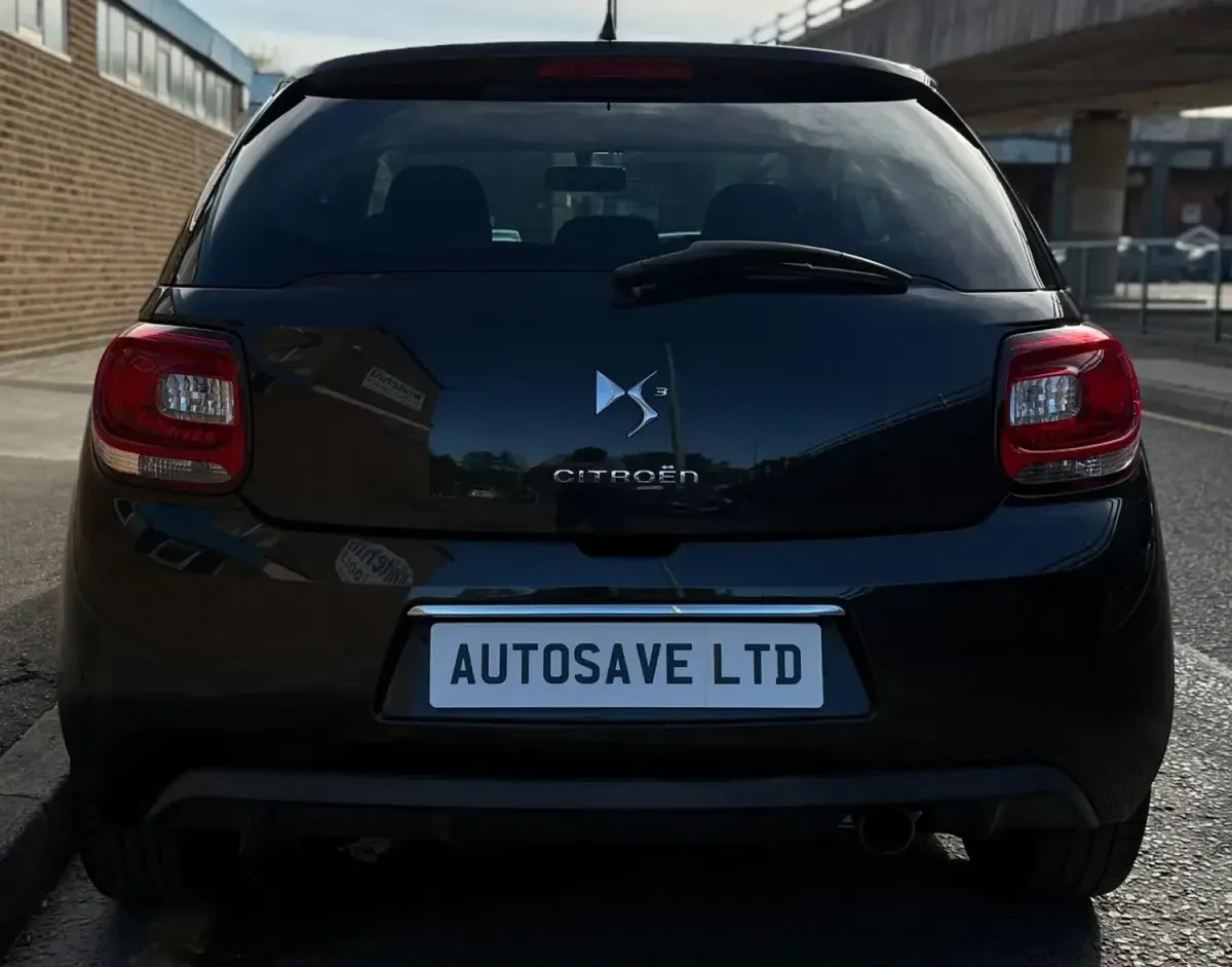 Usado Citroën DS3 120 HP (88 kW) 2011 Preto Citadino