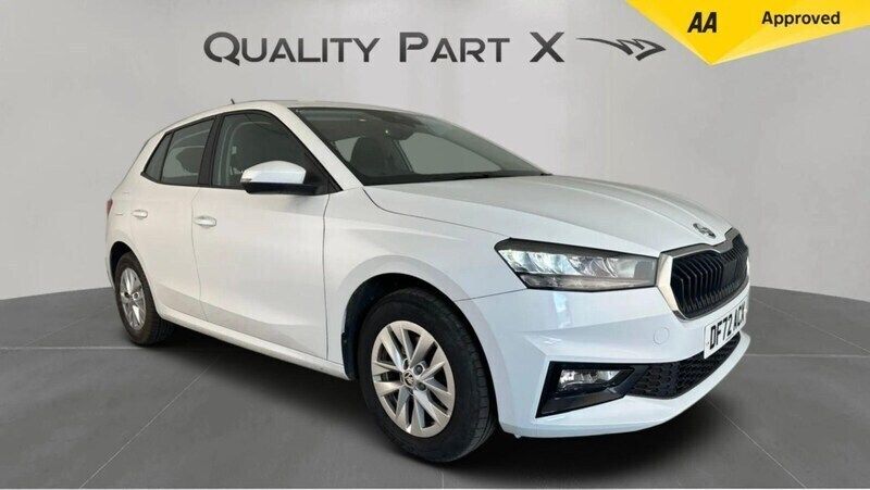 White Used 2023 Skoda Fabia Comfort Hatchback | £14,000 (Good price) - Image 1/4