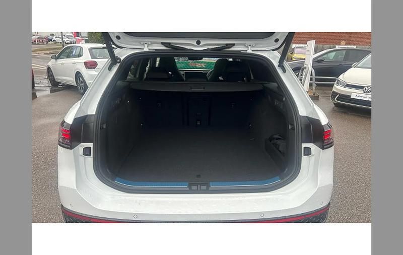 Used VW Passat R-line 200 HP (147 kW) 2024 Other Estate