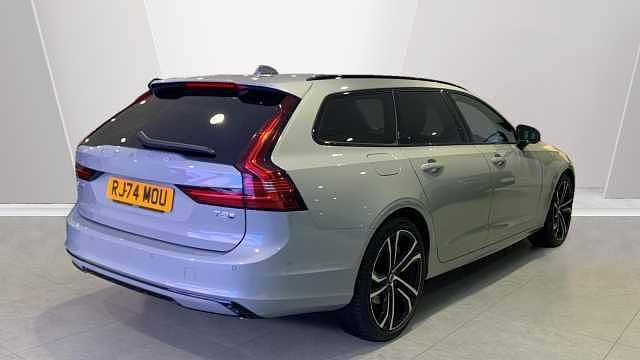 Used Volvo V90 Ultra 449 HP (330 kW) 2025 Estate