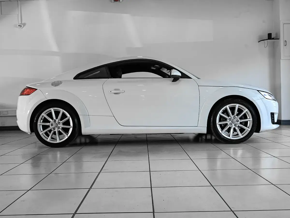 Used Audi TT Sport 230 HP (169 kW) 2015 White Coupe