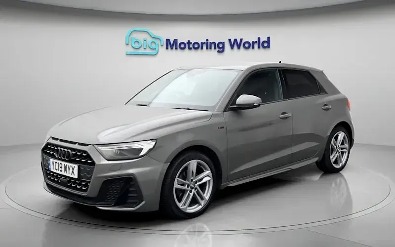 Usado Audi A1 Sportback S-Line 116 HP (85 kW) 2026 Citadino