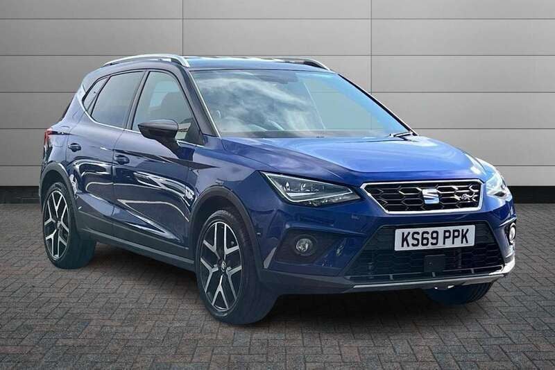 Blue Used 2019 Seat Arona FR Sport SUV | £11,990 (Fair price) - Image 1/4