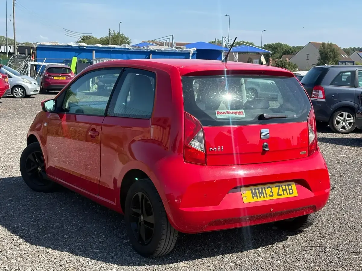 Used Seat Mii 60 HP (44 kW) 2013 Red Hatchback