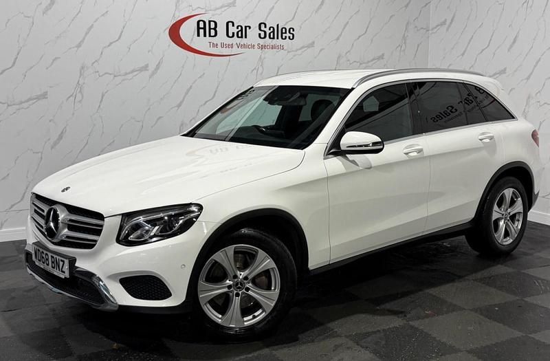 Used Mercedes GLC220 2018 White Estate