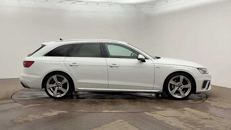 Used Audi A4 S-Line 204 HP (150 kW) 2024 White Estate