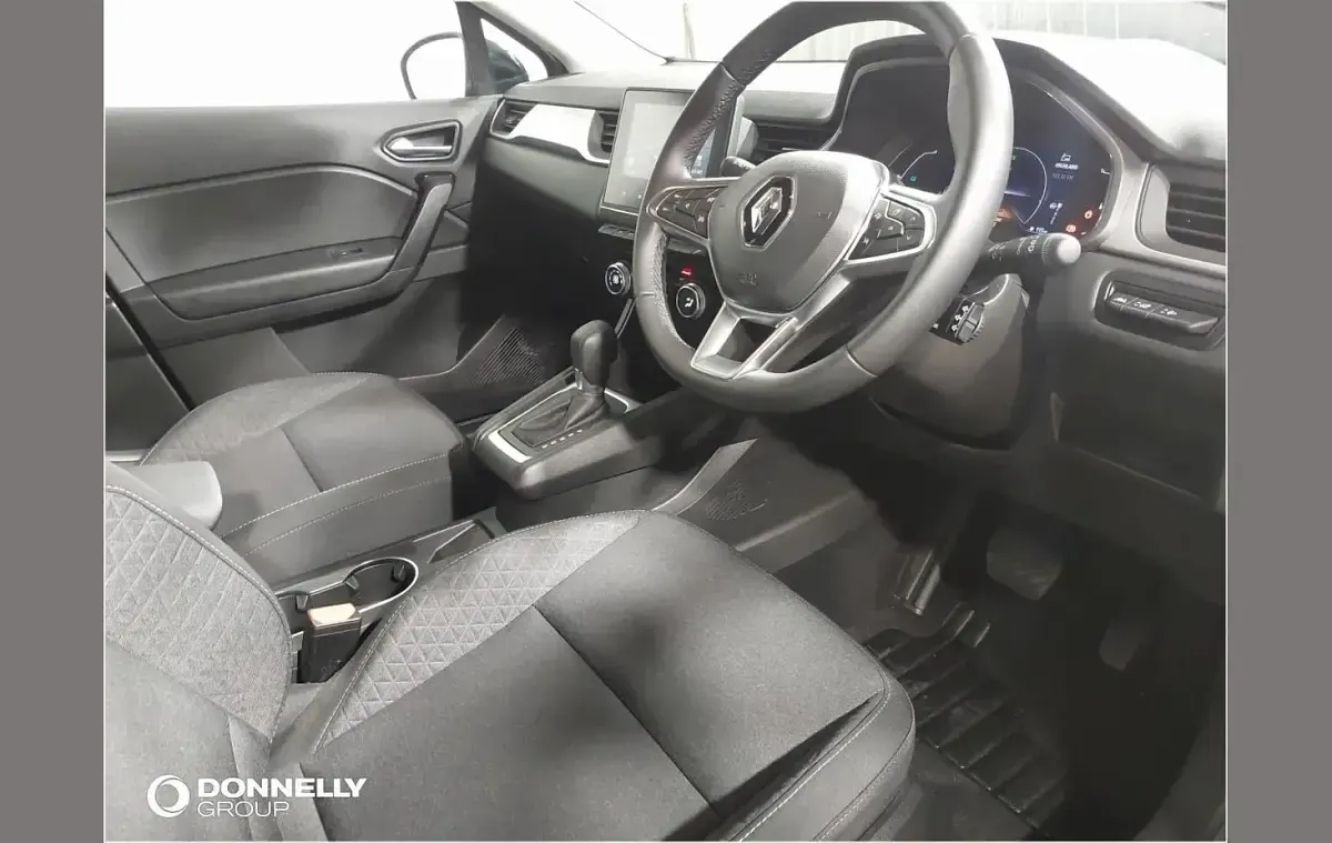 Used Renault Captur Evolution 143 HP (105 kW) 2024 Oyster grey  SUV