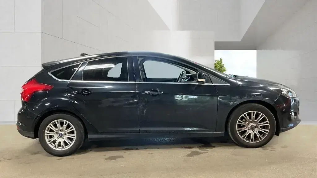 Used Ford Focus Titanium 2012 Black Hatchback