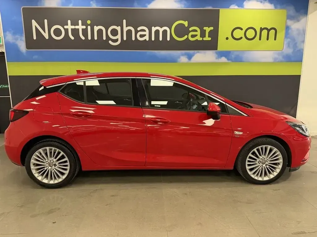 Gebraucht Vauxhall Astra Elite 110 PS (80 kW) 2016 Rot Kleinwagen