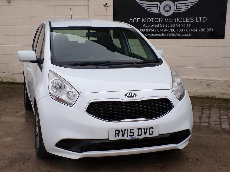Used Kia Venga 2015 White Hatchback