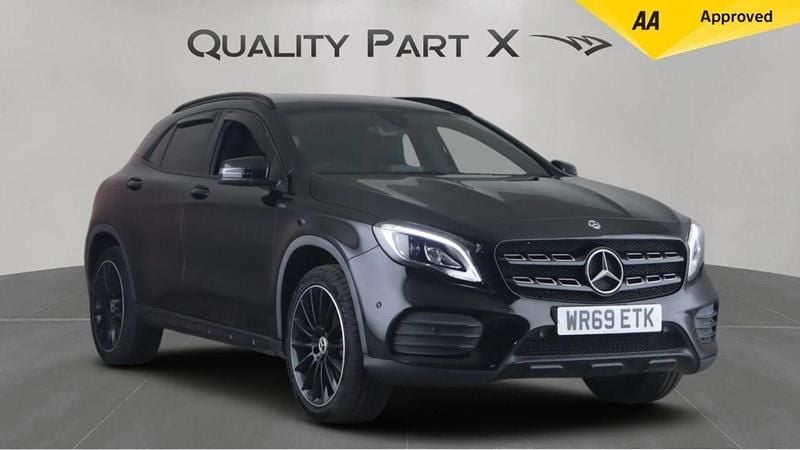 Black Used 2019 Mercedes GLA200 AMG line SUV | £17,000 (Fair price) - Image 1/4