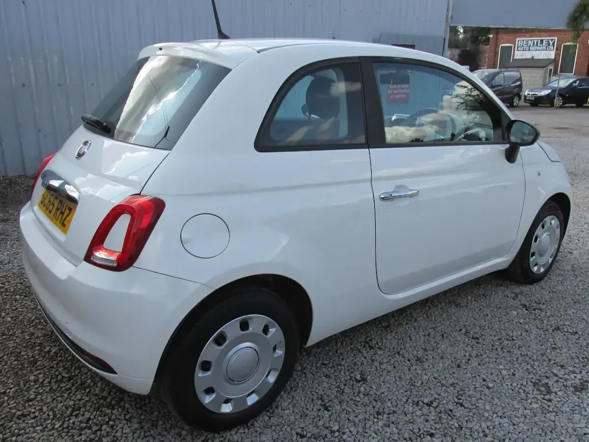 Used Fiat 500 Pop 69 HP (50 kW) 2016 White Hatchback