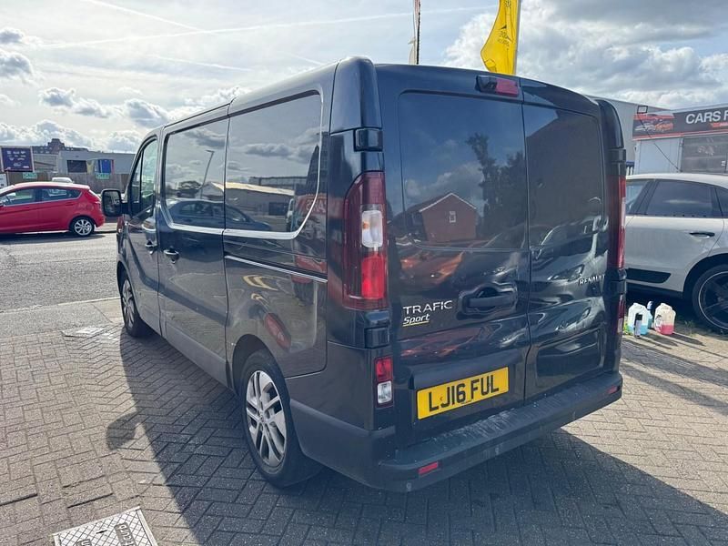 Used Renault Trafic 2016 Black MPV