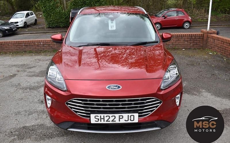 Used Ford Kuga Titanium 190 HP (139 kW) 2021 Red SUV