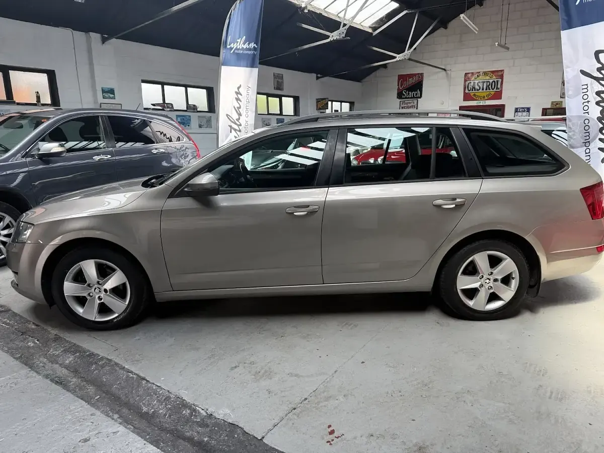 Used Skoda Octavia SE 150 HP (110 kW) 2015 Beige Estate