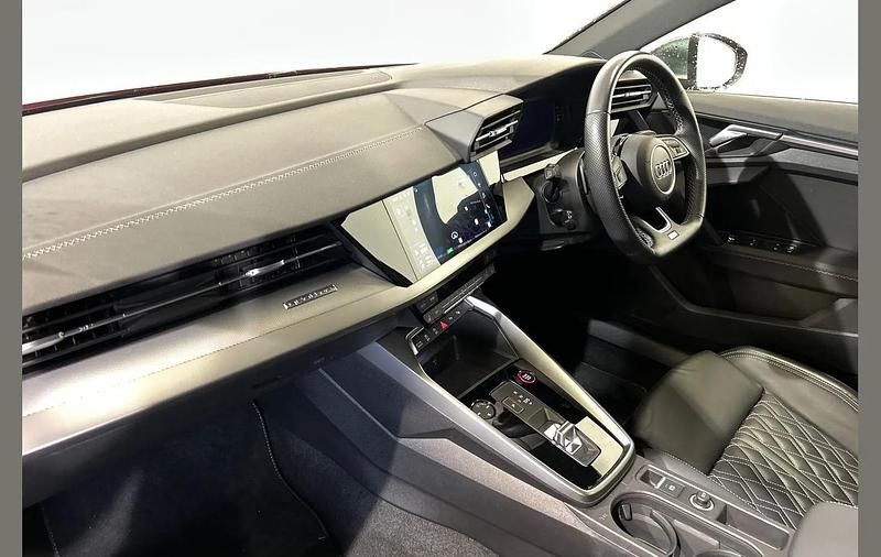 Used Audi S3 Sportback Comfort 310 HP (228 kW) 2021 Red Hatchback