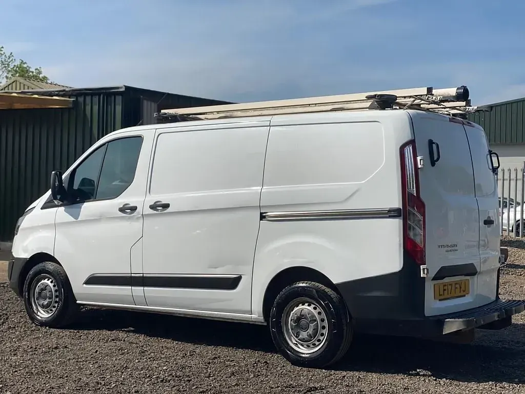Używany Ford Transit Custom 105 KM (77 kW) 2017 Biały Van