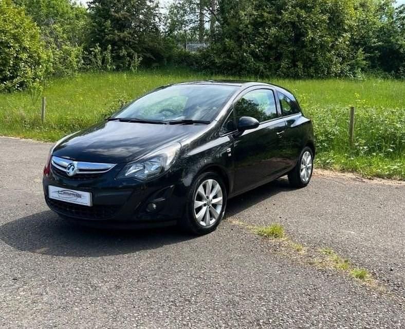 Used Vauxhall Corsa Excite 75 HP (55 kW) 2014 Black Hatchback