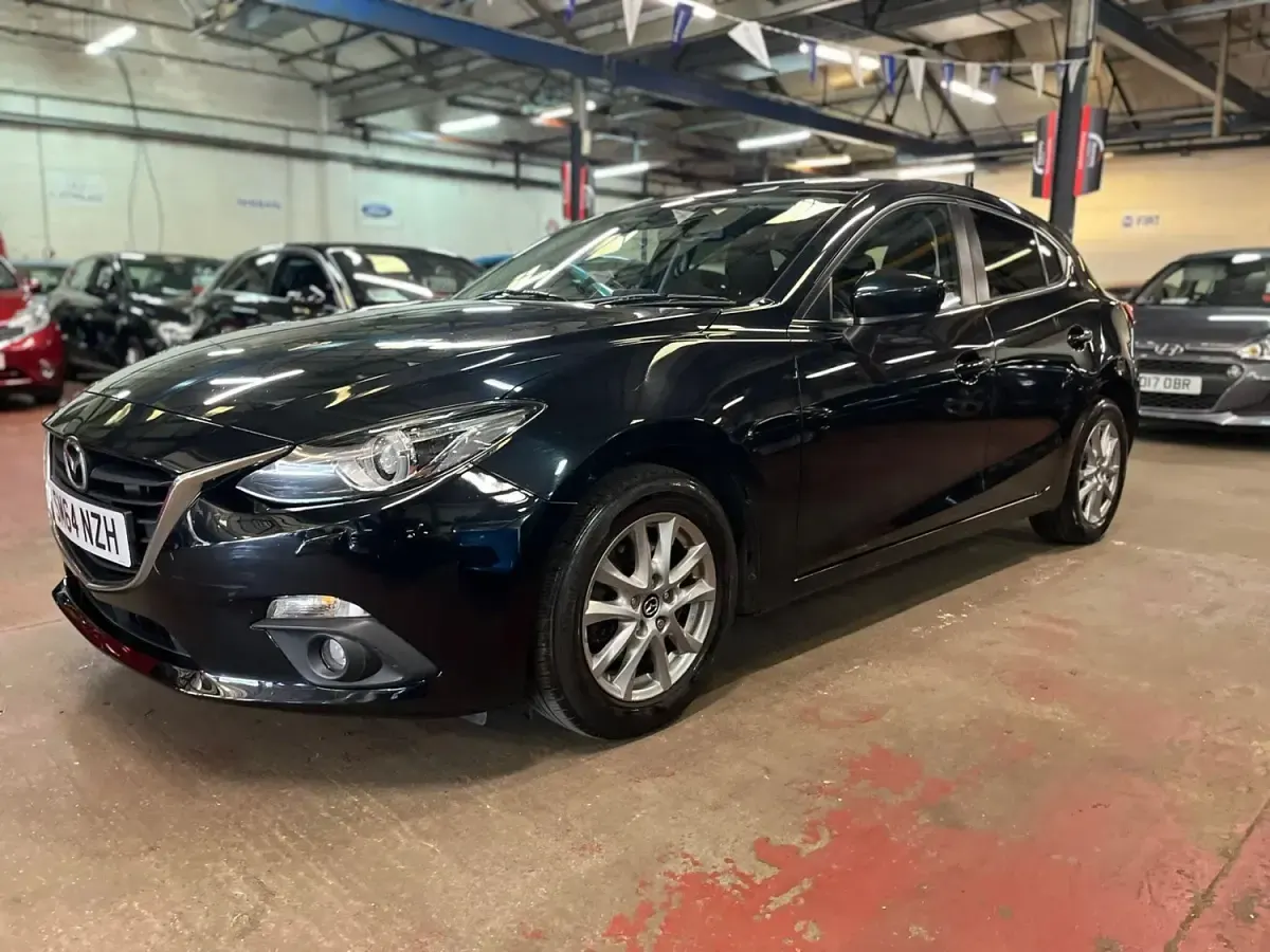 Usado Mazda 3 165 HP (121 kW) 2015 Preto Citadino