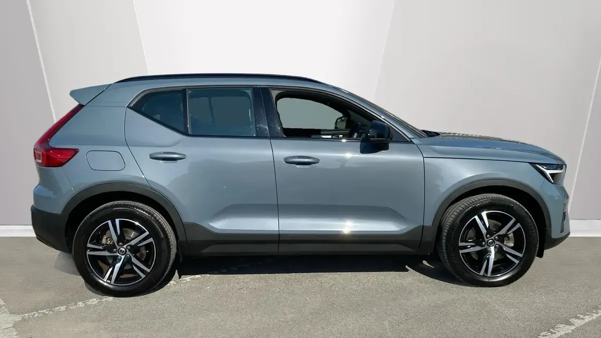 Used Volvo XC40 Plus 197 HP (144 kW) 2022 Grey SUV