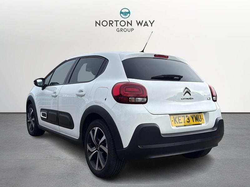 Used Citroën C3 PureTech 108 HP (79 kW) 2024 White Hatchback