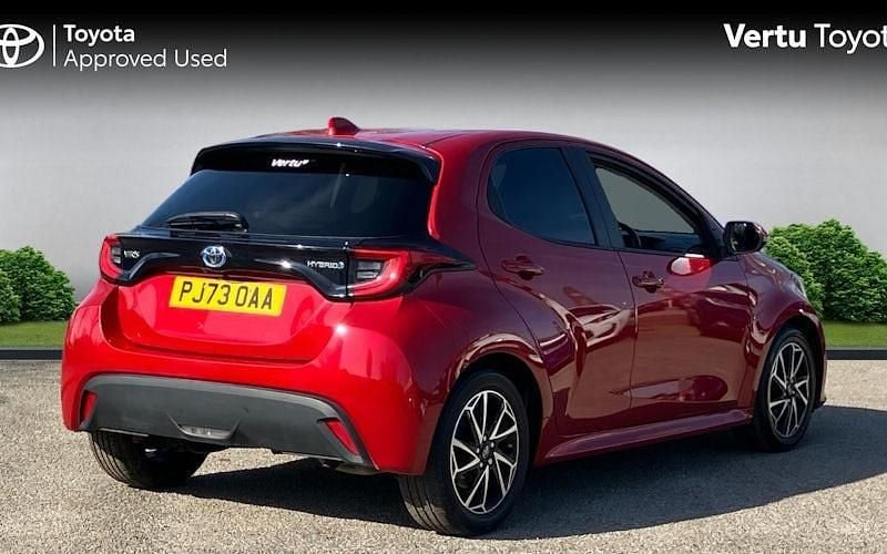 Used Toyota Yaris Hybrid Design 116 HP (85 kW) 2026 Hatchback