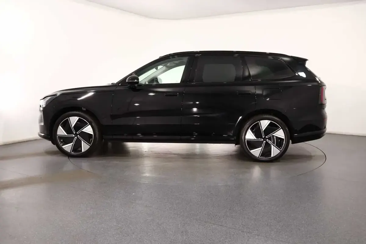 New Volvo EX90 Ultra 295 kW (402 HP) 2025 SUV