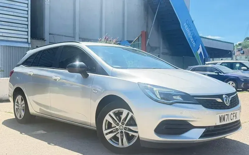 Used Vauxhall Astra Business Edition 131 HP (96 kW) 2021 Estate