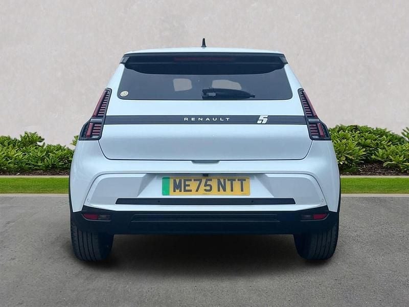 New Renault R5 Komfort 110 kW (150 HP) 2026 White Hatchback